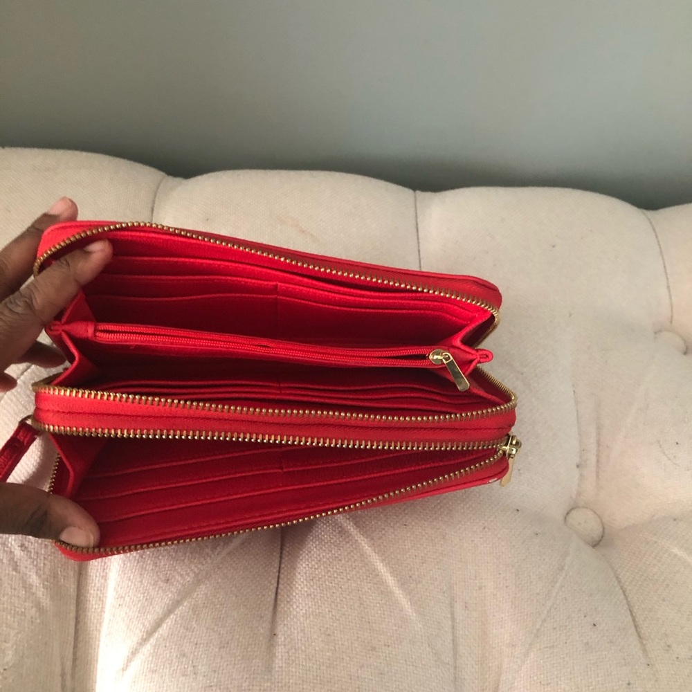 Red wallet